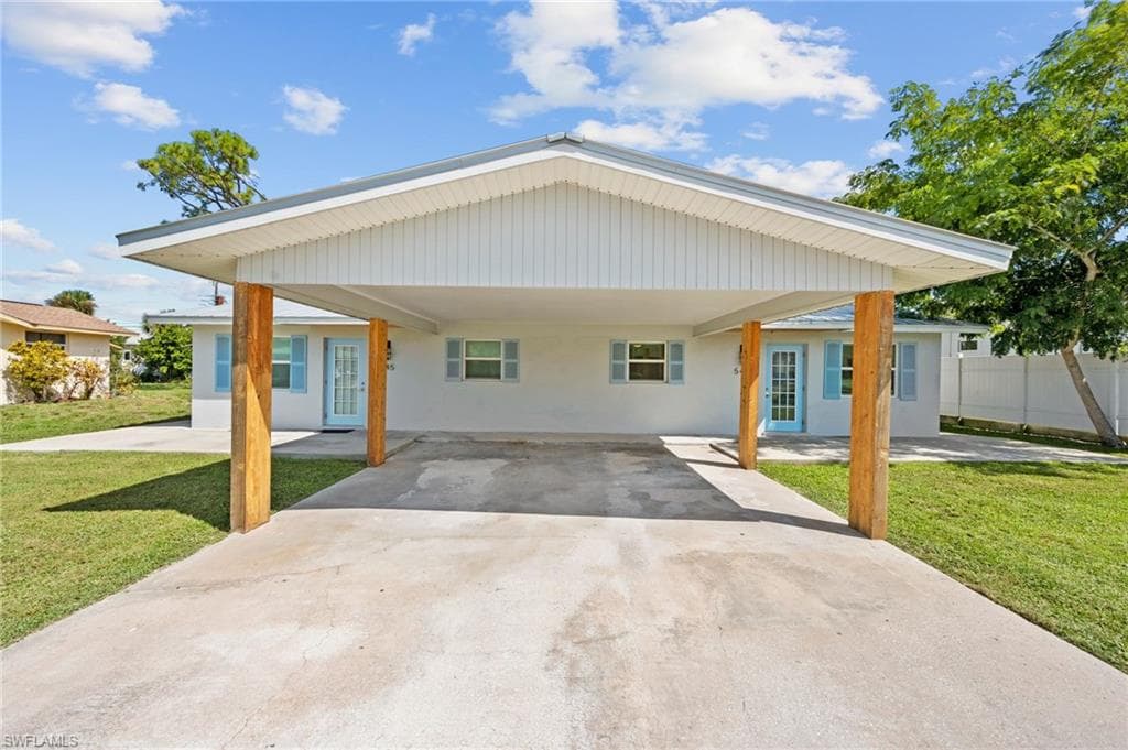 545 & 547 106TH AVE N NAPLES, FL 34108