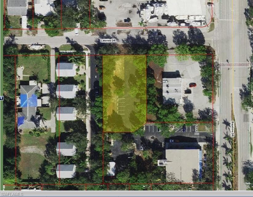 000 Lakeview DR NAPLES, FL 34112