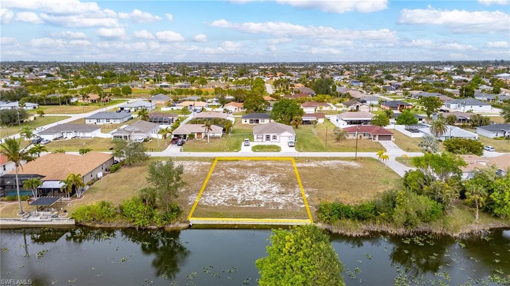 230 SW 31st TER CAPE CORAL, FL 33914