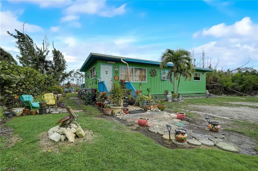 5076-5078 Birdsong LN BOKEELIA, FL 33922