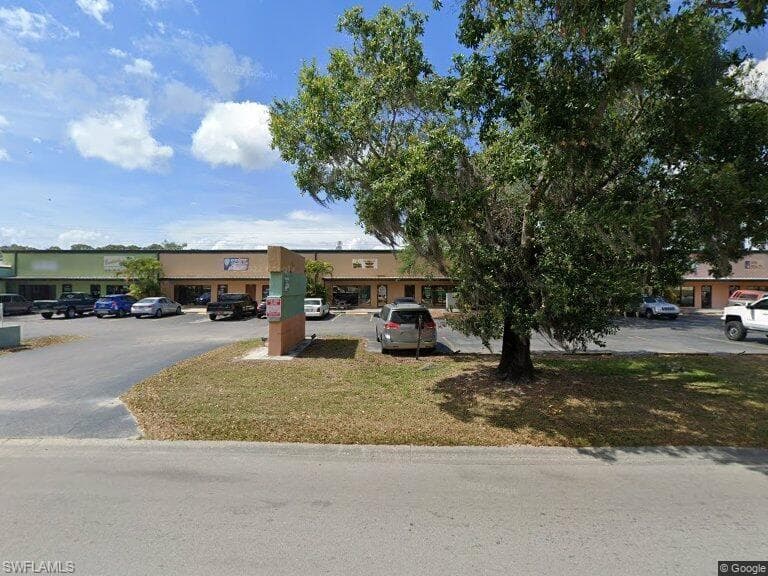 5880 Enterprise PKWY FORT MYERS, FL 33905