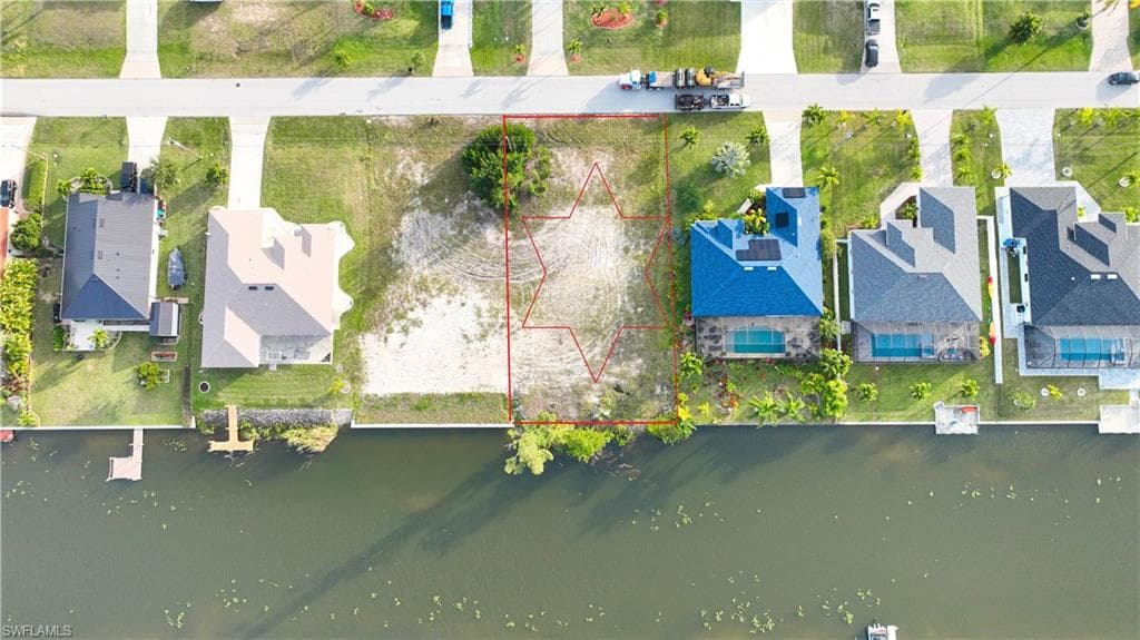 209 SW 21st ST CAPE CORAL, FL 33991