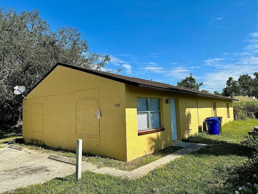 208-210 Charlotte AVE FORT MYERS, FL 33916