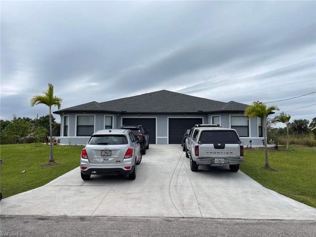 124 Gordon AVE S LEHIGH ACRES, FL 33973