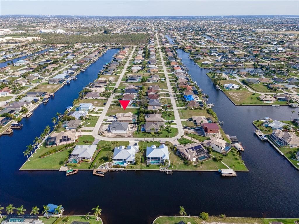2718 SW 38th ST CAPE CORAL, FL 33914