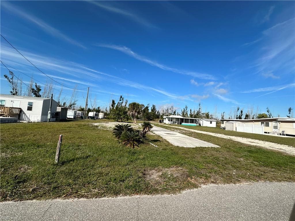 4948 Curlew DR ST. JAMES CITY, FL 33956
