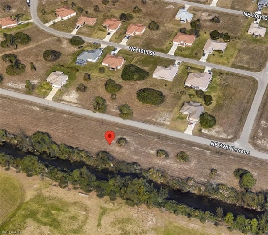 2116 NE 39th TER CAPE CORAL, FL 33909