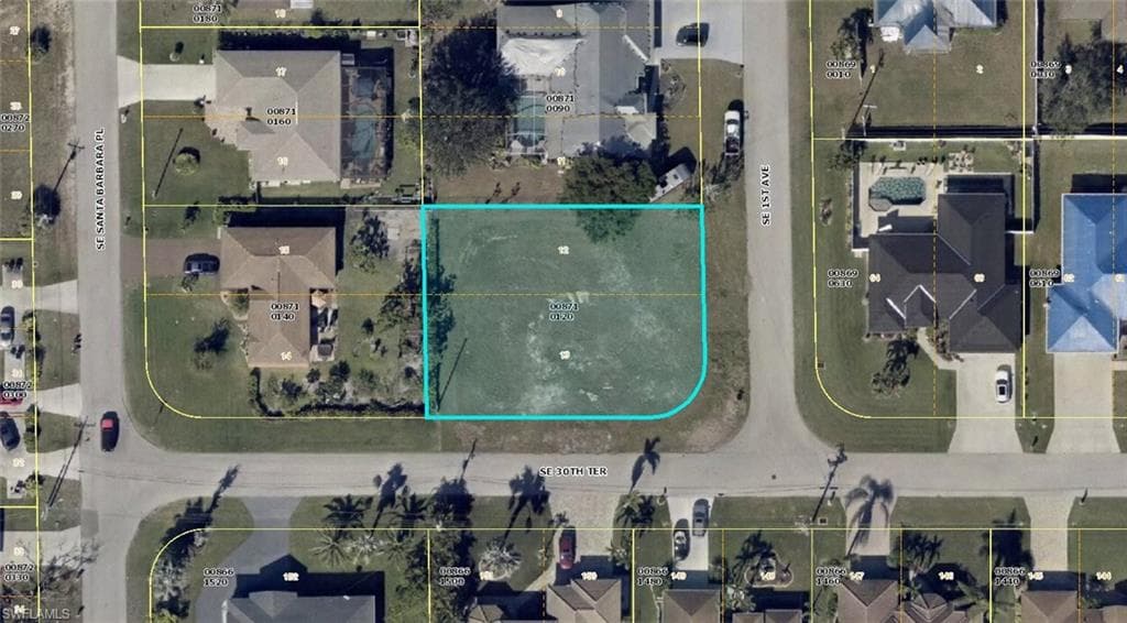 3008 SE 1st AVE CAPE CORAL, FL 33904