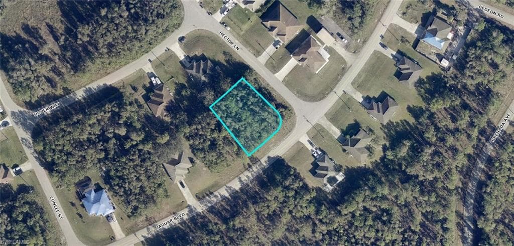 411 Jaguar BLVD LEHIGH ACRES, FL 33974