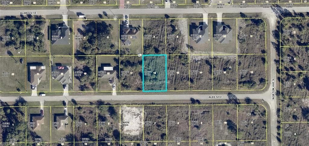 749 Alee ST E LEHIGH ACRES, FL 33974