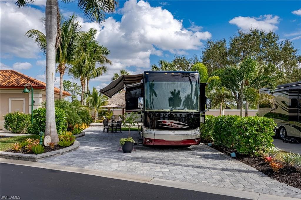 13595 Snook CIR NAPLES, FL 34114