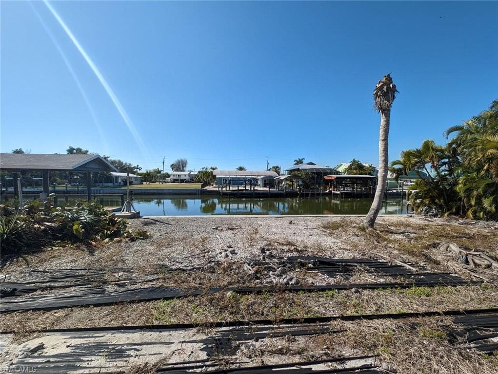 2359 Sycamore ST. JAMES CITY, FL 33956