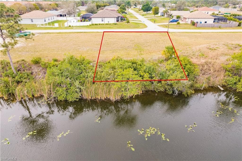 2615 19th AVE CAPE CORAL, FL 33909