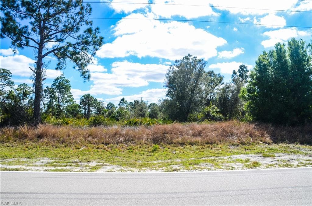 1128 Milwaukee BLVD LEHIGH ACRES, FL 33974