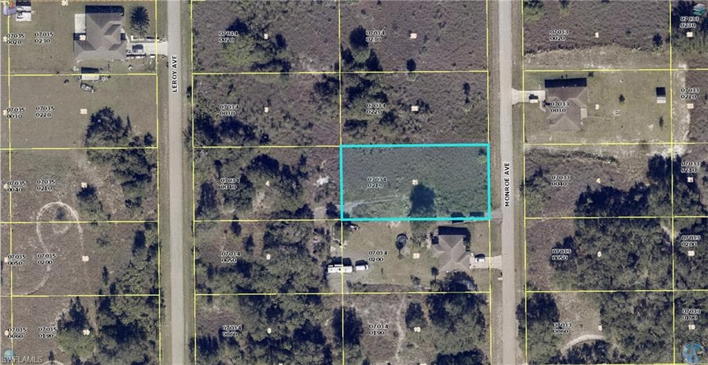 1417 Moore AVE LEHIGH ACRES, FL 33972
