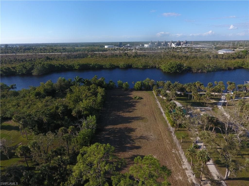 3860 Ellis RD FORT MYERS, FL 33905