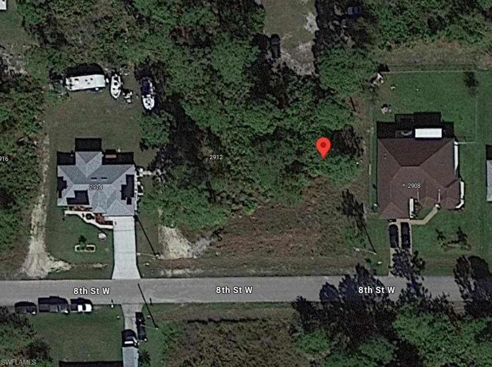 2910 8th ST W LEHIGH ACRES, FL 33971