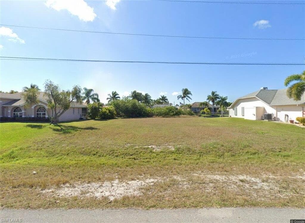 2826 SW 37th TER CAPE CORAL, FL 33914