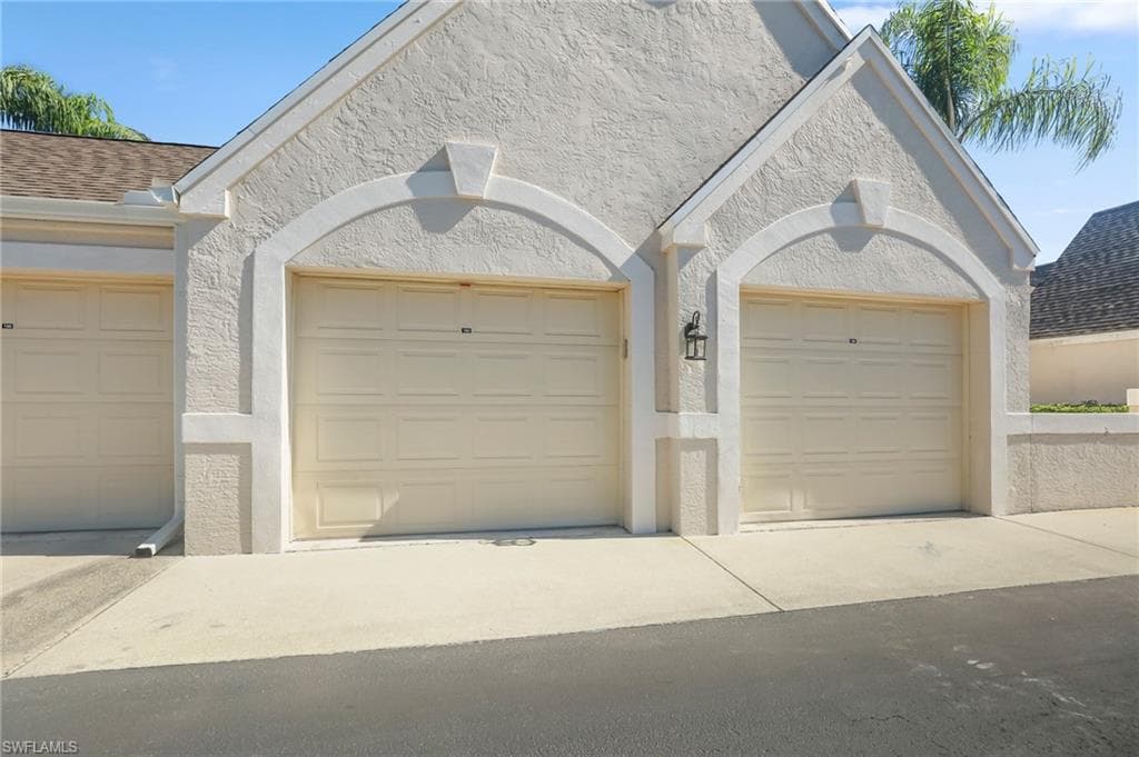 16321 Kelly Woods DR 182 FORT MYERS, FL 33908