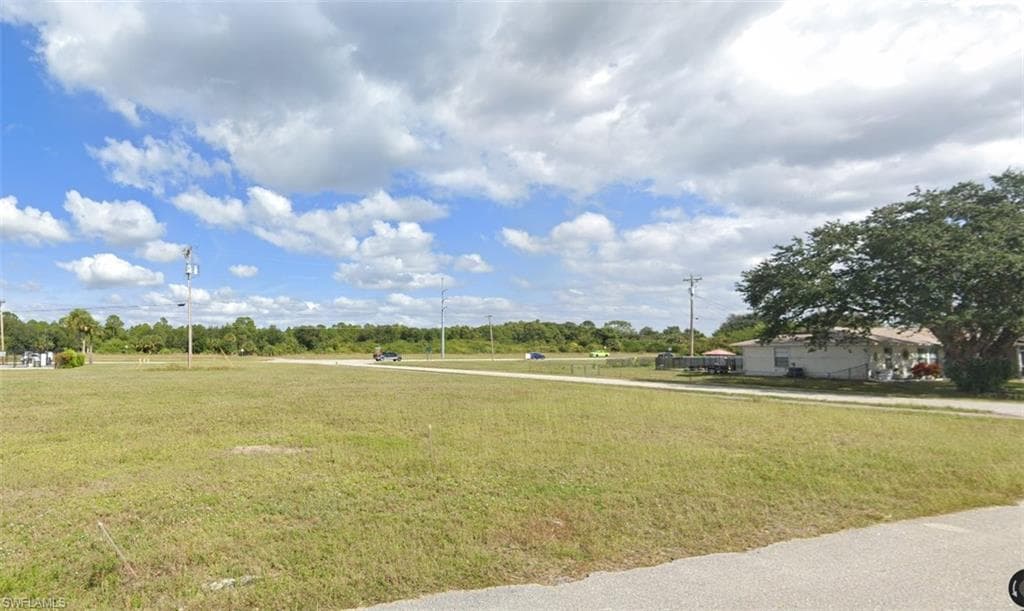 1413 23rd TER CAPE CORAL, FL 33909