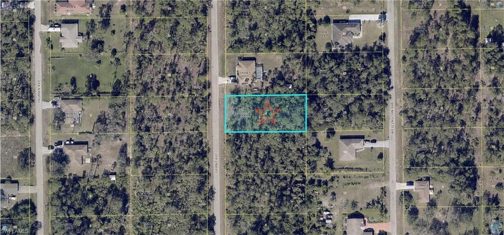 112 Grant AVE LEHIGH ACRES, FL 33936