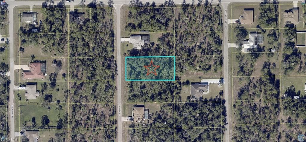 118 Grant AVE LEHIGH ACRES, FL 33936