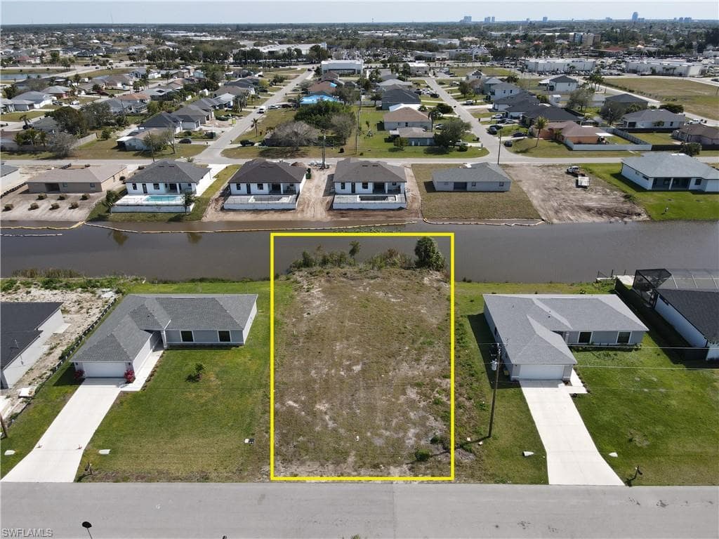 919 NE 13th PL CAPE CORAL, FL 33909