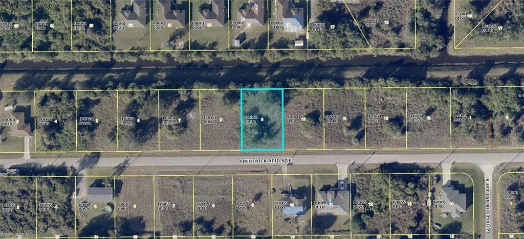 823 Frederick Reid ST E LEHIGH ACRES, FL 33974
