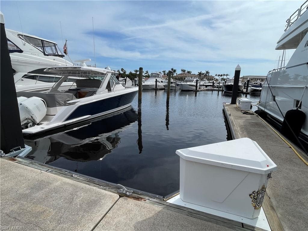 48' BOAT SLIP AT GULF HARBOUR F-15 FORT MYERS, FL 33908
