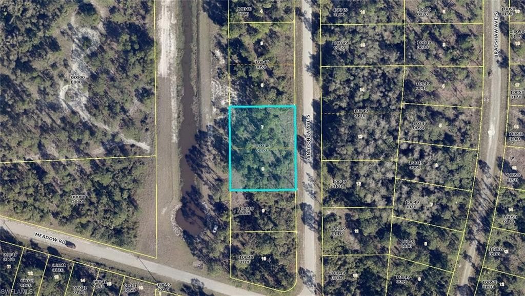 1040 Anaconda AVE S LEHIGH ACRES, FL 33974