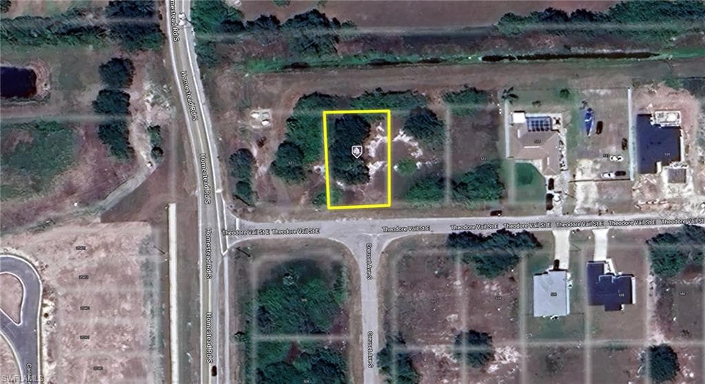 529 Theodore Vail ST E LEHIGH ACRES, FL 33974