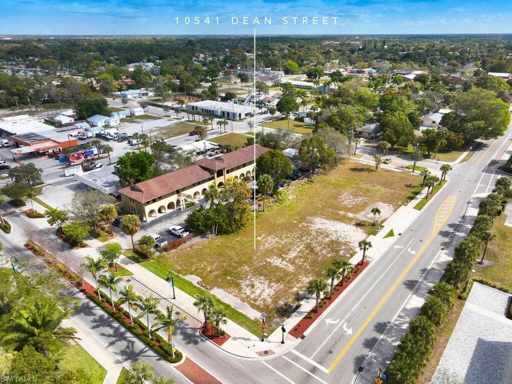 10541 Dean ST BONITA SPRINGS, FL 34135