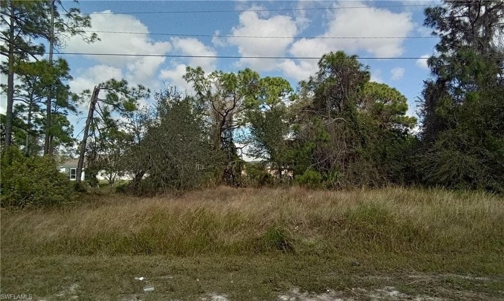745-747 Meadow RD LEHIGH ACRES, FL 33973