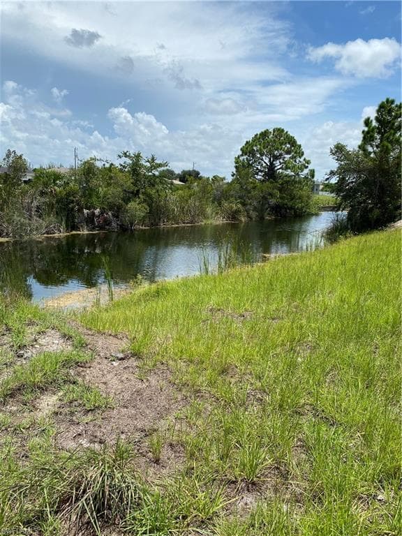 1913 NW 24th AVE CAPE CORAL, FL 33993