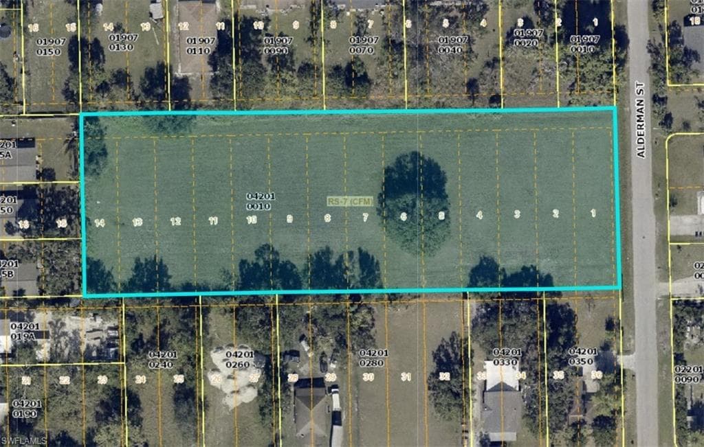 1010 Alderman ST FORT MYERS, FL 33916