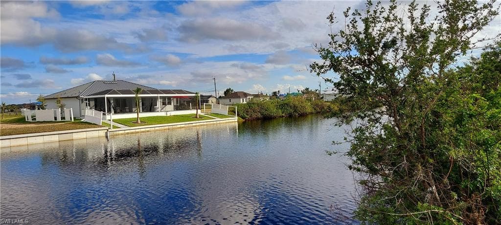 613 NW 36th PL CAPE CORAL, FL 33993