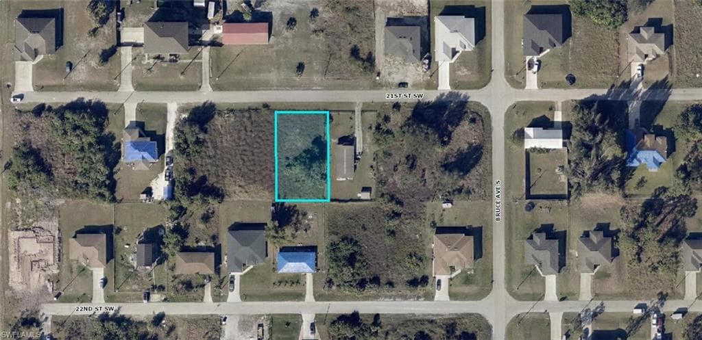 3907 21st ST SW LEHIGH ACRES, FL 33976