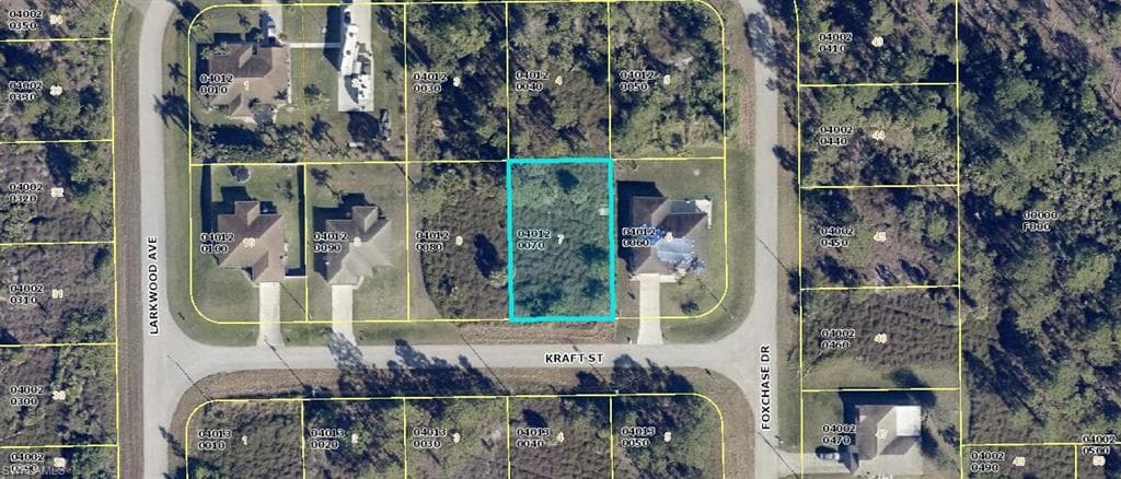 655 Kraft ST LEHIGH ACRES, FL 33974
