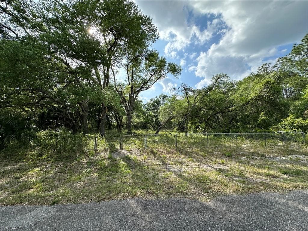 1911 Robert AVE LEHIGH ACRES, FL 33972