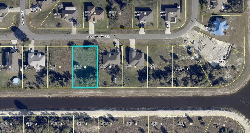 855 Sea Urchin CIR FORT MYERS, FL 33913