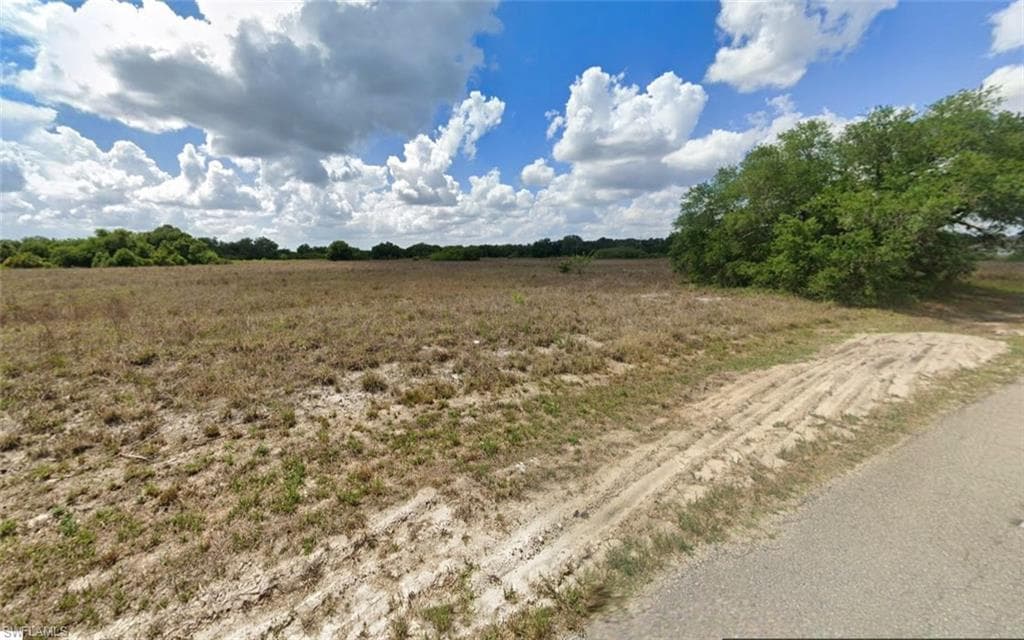1715 Wellington AVE LEHIGH ACRES, FL 33972