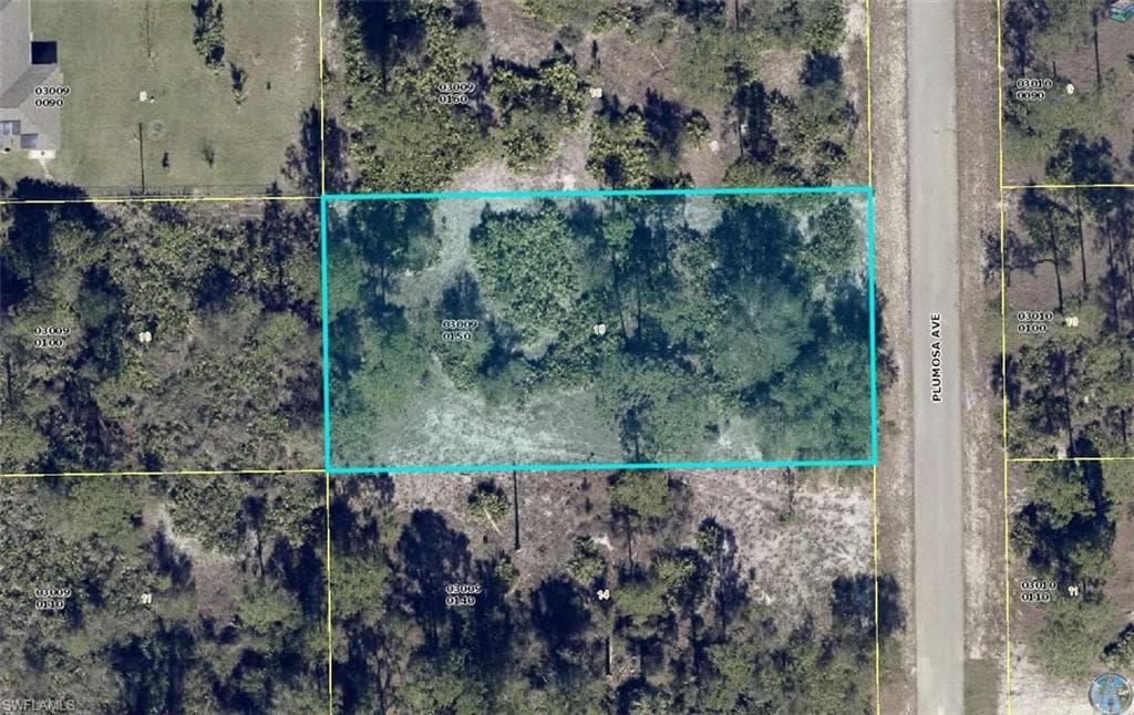 1605 Plumosa AVE LEHIGH ACRES, FL 33972