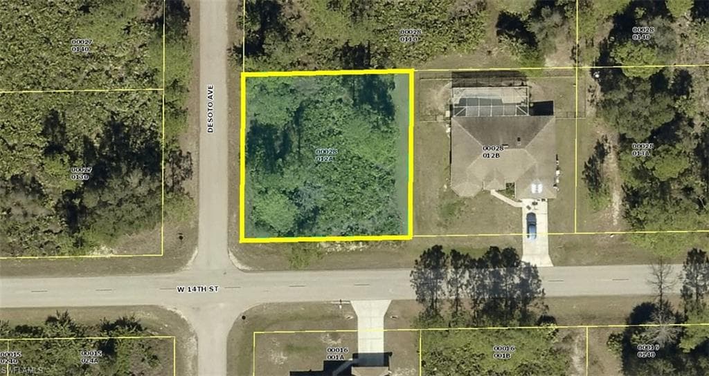 706 14th ST LEHIGH ACRES, FL 33972