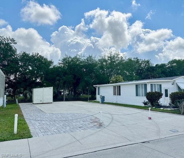 13 Bass LN NAPLES, FL 34114