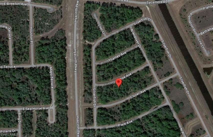 307 Ivanhoe AVE LABELLE, FL 33935