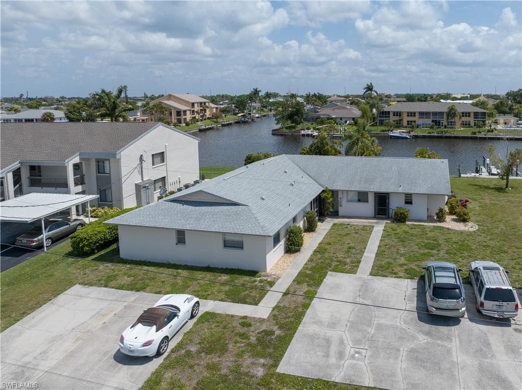4017 SE 11th PL CAPE CORAL, FL 33904