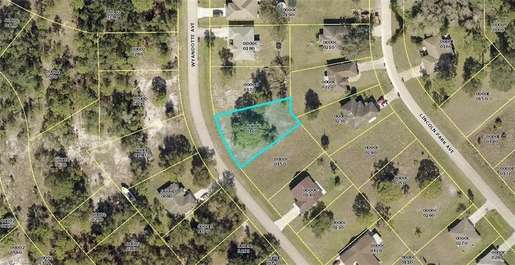2151 Wyandotte AVE ALVA, FL 33920