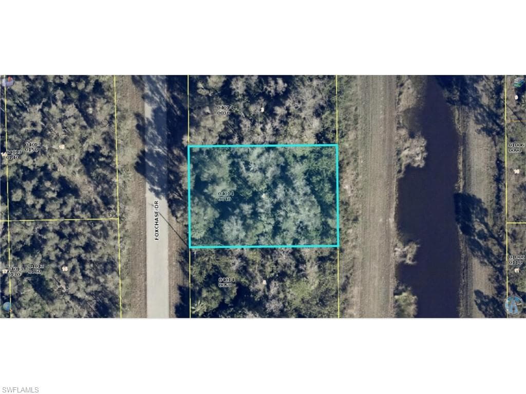 679 Foxchase DR LEHIGH ACRES, FL 33974