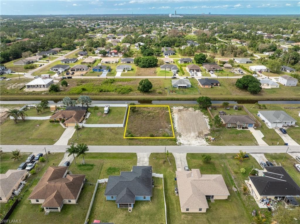 1011 Chaplin AVE LEHIGH ACRES, FL 33971