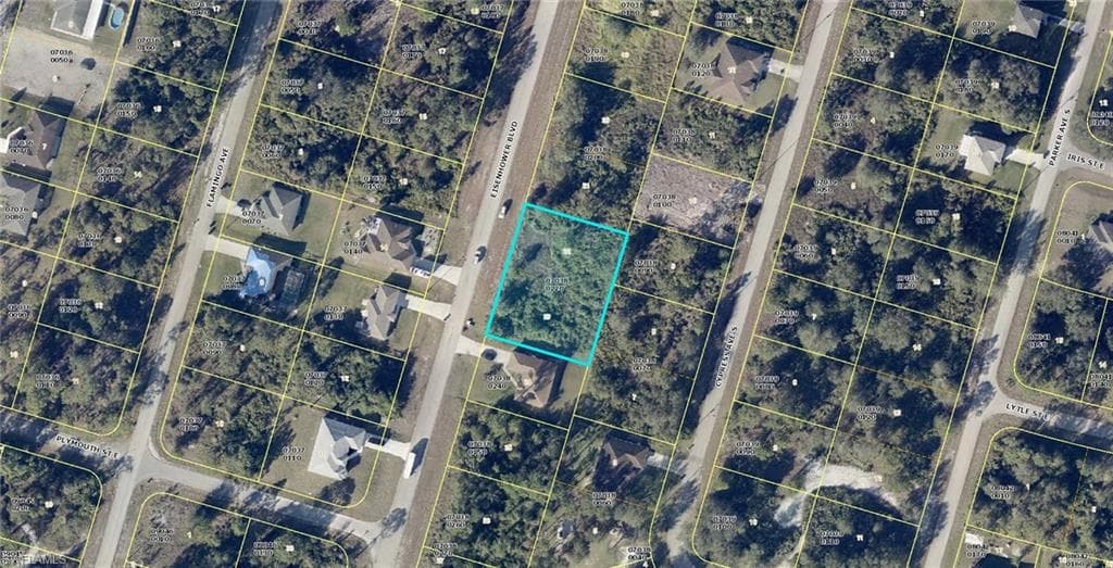 547 Eisenhower BLVD LEHIGH ACRES, FL 33974